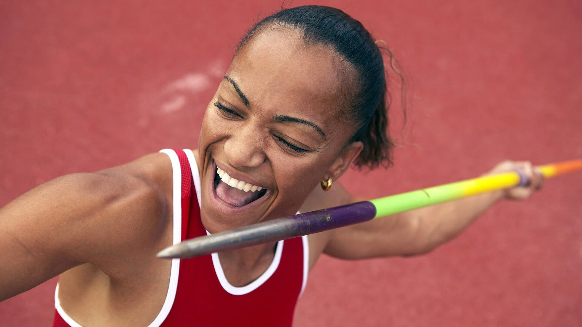 足球运动员多面性:体育、娱乐、公益三者结合,足球运动员对身体的要求