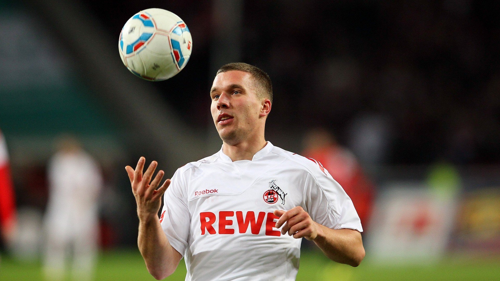 “中国足球新星：从校园到职业舞台的蜕变”，中国足球新人排名